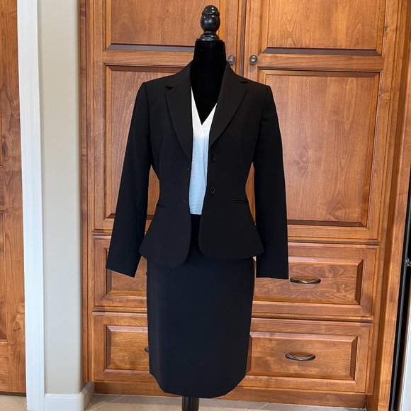 Tahari ASL Jackets & Blazers - Tahari Two-Piece Blazer Jacket and Skirt